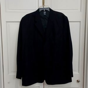Men's Crazy Horse by Claiborne 46R black 3 button 2 piece suit.